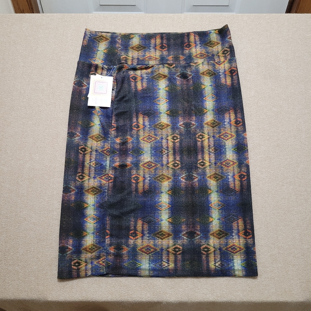 LuLaRoe Tribal Patterned Knit Pencil Skirt NWT Size XL‎